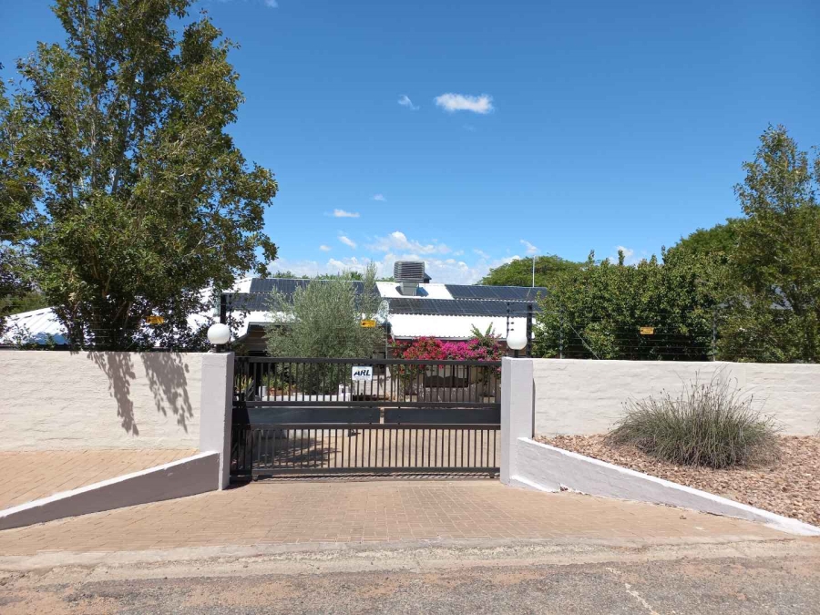 5 Bedroom Property for Sale in Keidebees Northern Cape